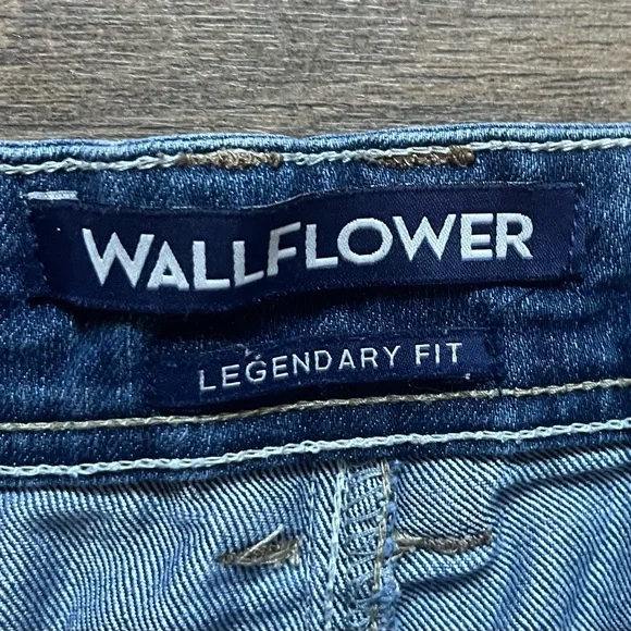 Wallflower Shorts Junior Sz 9 - Picture 3 of 5